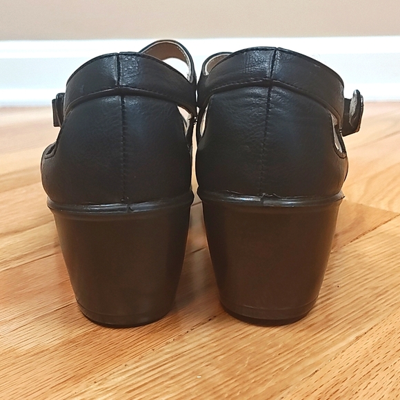 Aerocushion Black Mary Jane Dress shoes - Picture 5 of 8